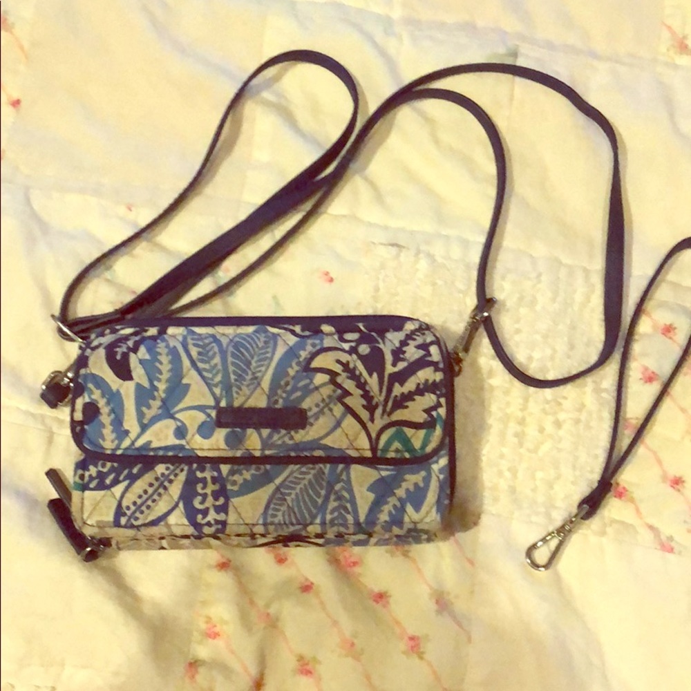 Nice Vera Bradley cross body/wristlet